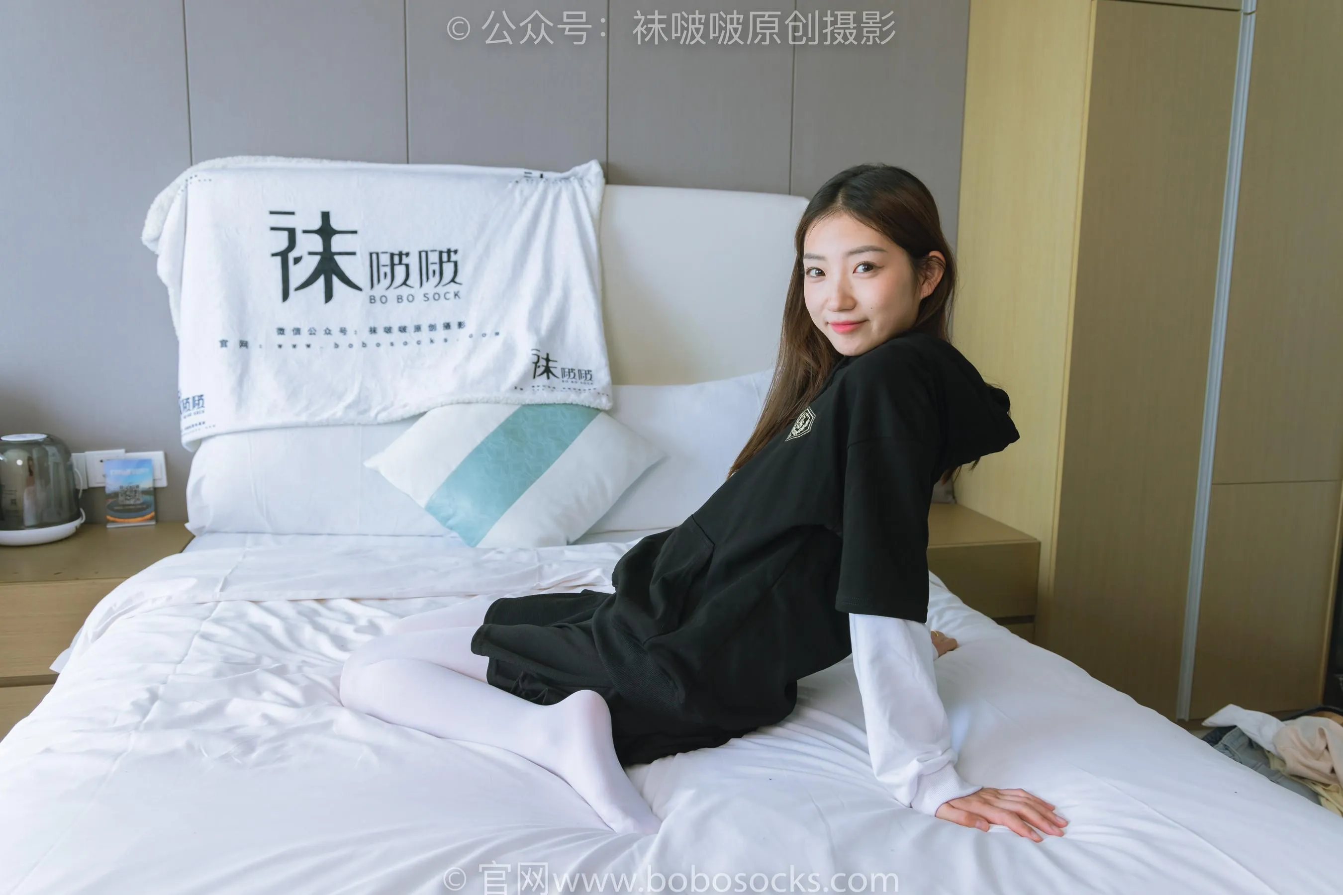 [BoBoSocks袜啵啵]NO.214 小沫-黑色运动鞋、厚白丝 [89P]插图